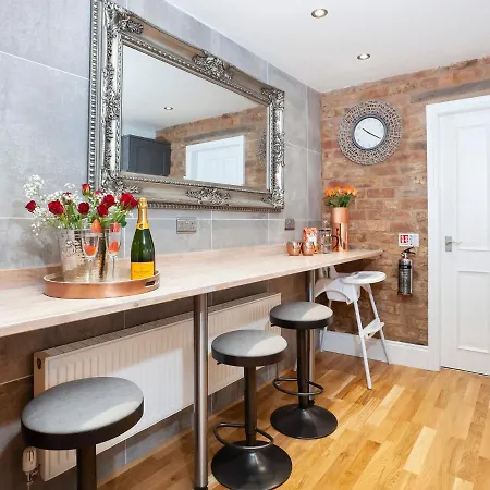 Priory Street Apartment 2 *