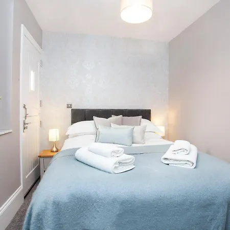 Apartment Priory Street Apartment 2 *